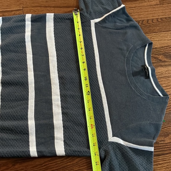 Banana Republic Sweater - Picture 6 of 8